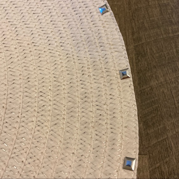 🆕🌞STUD & CHAIN STRAW FLOPPY SUN HAT🌞🆕 - Picture 12 of 16